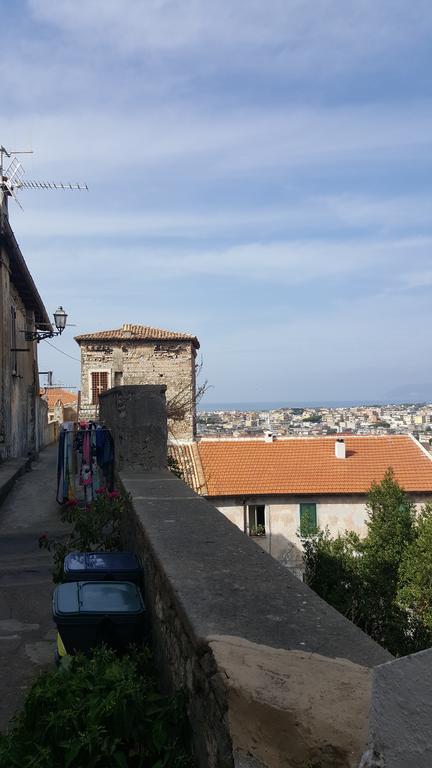 Torrione San Lorenzo I Террачина Экстерьер фото